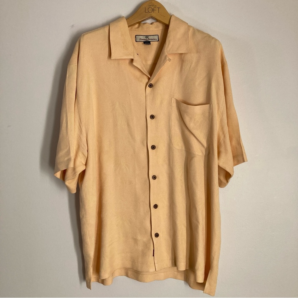 Tommy Bahama Men's Large Silk Button Down Shirt